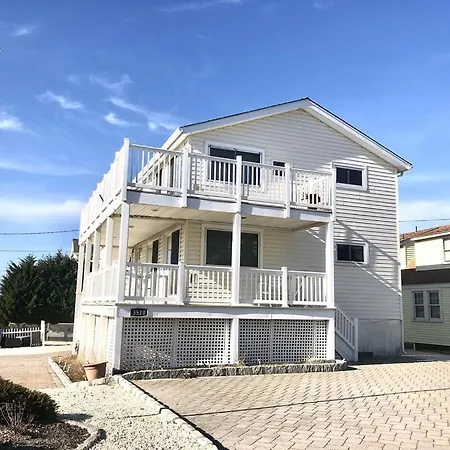 Brant Beach Oceanside Pet Friendly Second Floor Duplex Ocean Views 14018